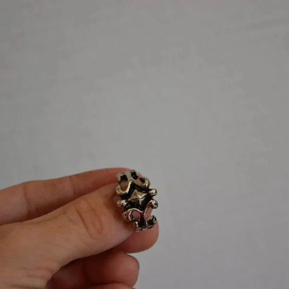 5/$25 Silvertone  Ring - Picture 3 of 4